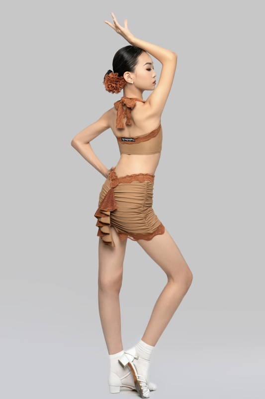 Lace halterneck skirt suit(Toffee / With Hair Accessories)