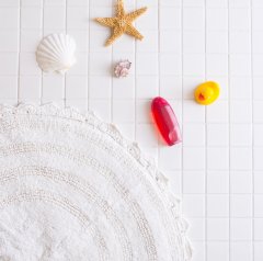 Crochet Collection Reversible Bath Mat, Round