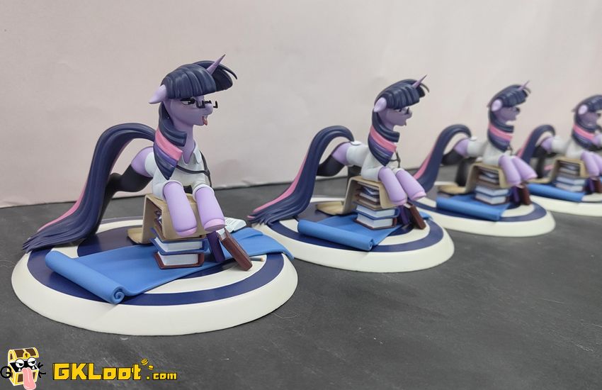 Chao She Studio My Little Pony Twilight Sparkle Statue - View 1 Chao She Studio My Little Pony Twilight Sparkle Statue - View 1