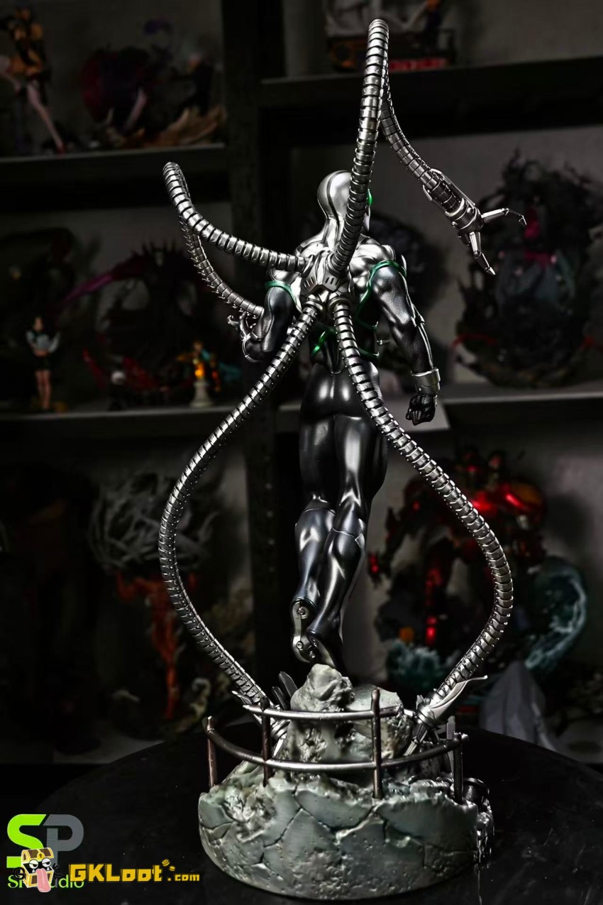 SP Studio 1/4 Marvel Comics Spider Man Statue w/ LED - View 4 SP Studio 1/4 Marvel Comics Spider Man Statue w/ LED - View 4