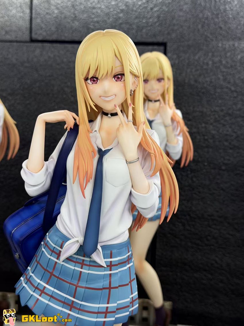 HeRa Studio 1/4 My Dress-Up Darling Kitagawa Marin Statue - View 1 HeRa Studio 1/4 My Dress-Up Darling Kitagawa Marin Statue - View 1