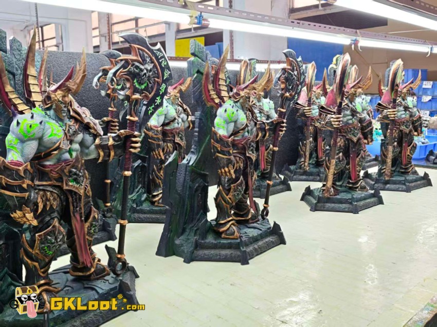 Black Rock Studio World of Warcraft Fel Lord Zakuun Statue - View 1 Black Rock Studio World of Warcraft Fel Lord Zakuun Statue - View 1