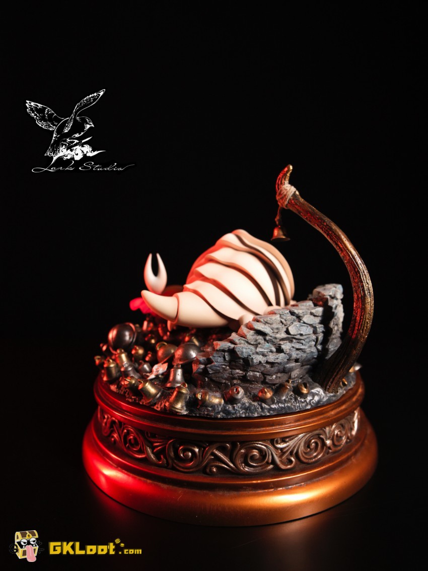 Lark Studio Hollow Knight: Silksong Hornet & Bell Beast Statue - View 5 Lark Studio Hollow Knight: Silksong Hornet & Bell Beast Statue - View 5