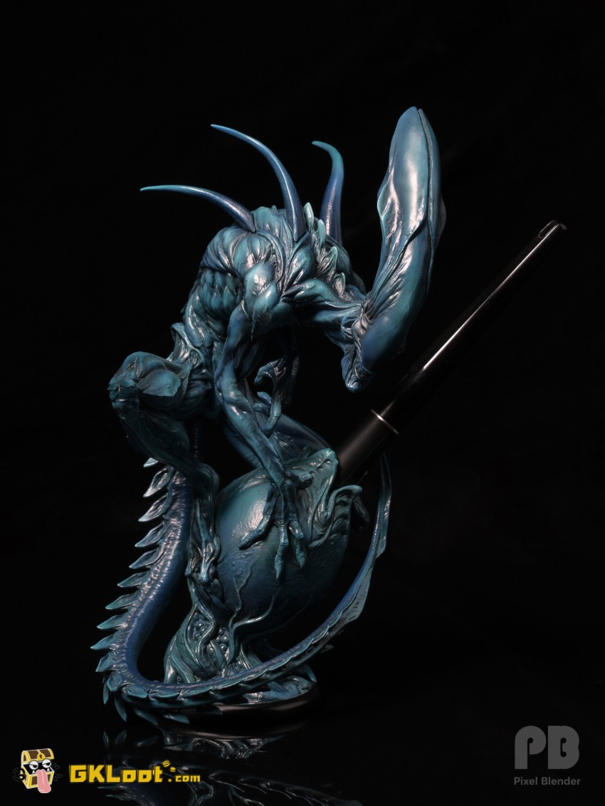 Pixel Blender Studio Alien Statue - View 1 Pixel Blender Studio Alien Statue - View 1