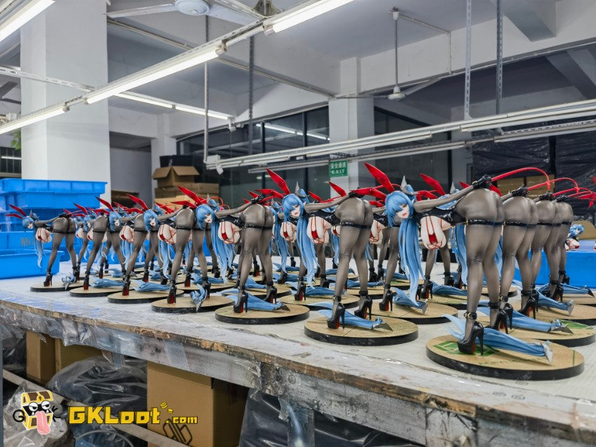 Pepeho Studio 1/6 Azur Lane KMS Regensburg Statue - View 1 Pepeho Studio 1/6 Azur Lane KMS Regensburg Statue - View 1