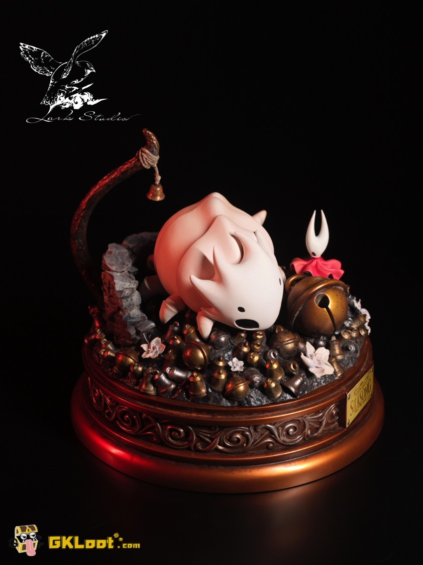 Lark Studio Hollow Knight: Silksong Hornet & Bell Beast Statue - View 2 Lark Studio Hollow Knight: Silksong Hornet & Bell Beast Statue - View 2