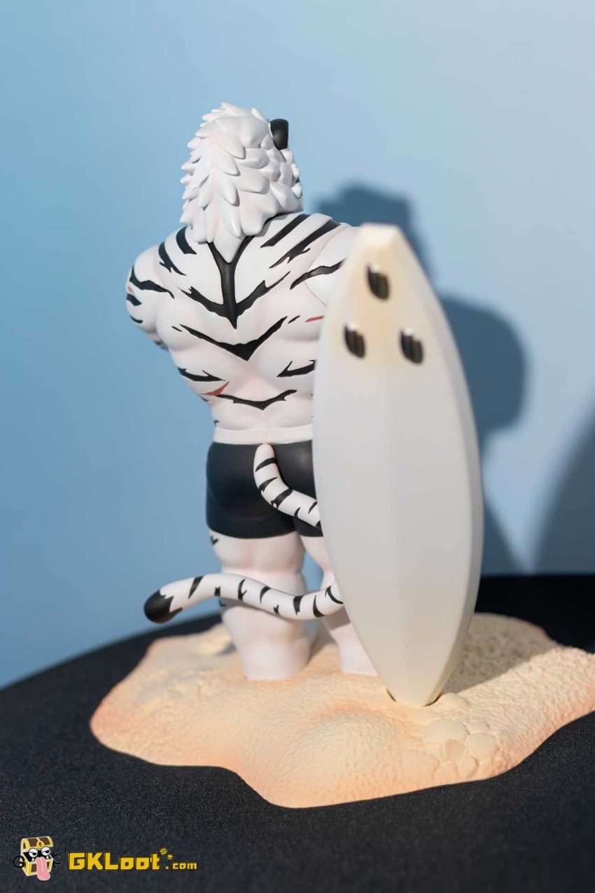 Zhai Shou Wu Studio Arknights Mountain Statue - View 2 Zhai Shou Wu Studio Arknights Mountain Statue - View 2