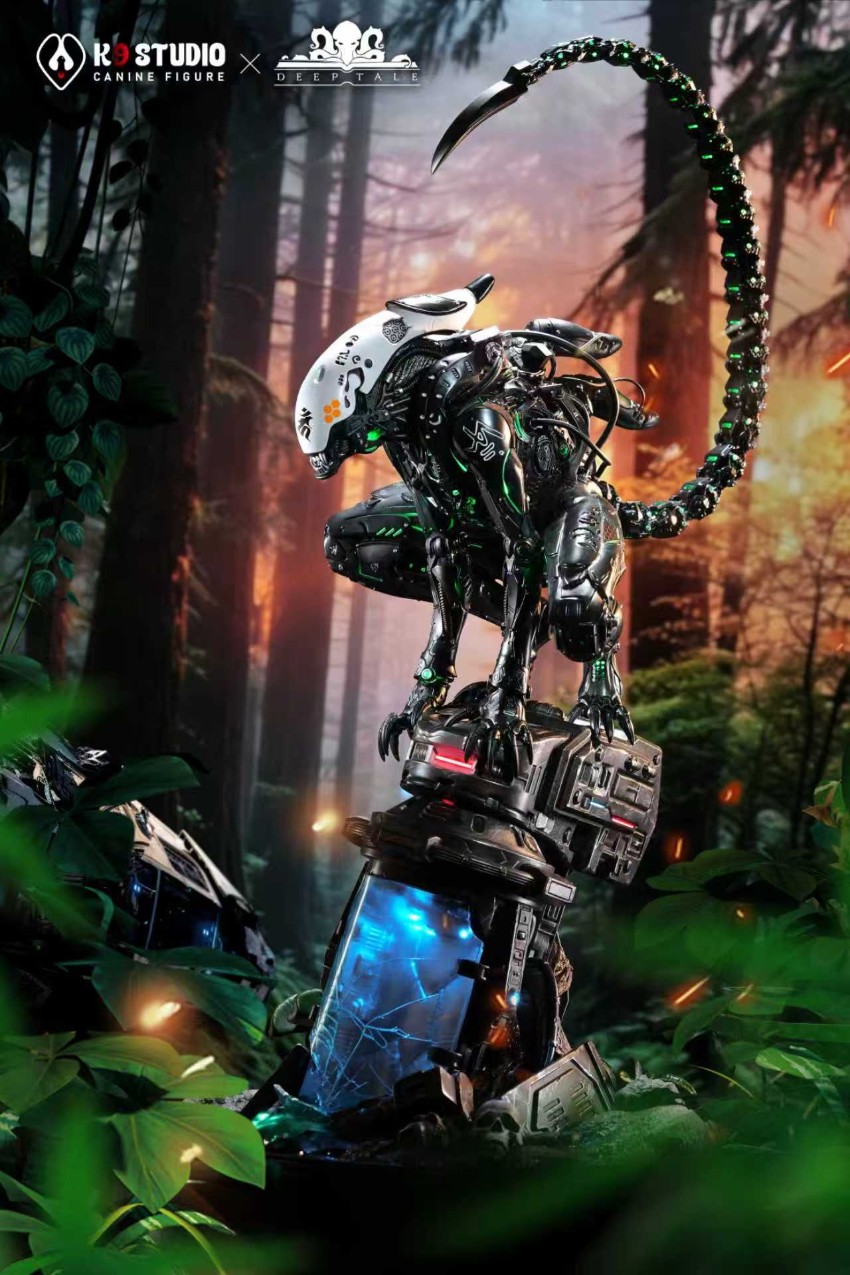 K9 & Deep Tale Studio Alien Mechanical Xenomorph Statue w/ LED - View 2 K9 & Deep Tale Studio Alien Mechanical Xenomorph Statue w/ LED - View 2