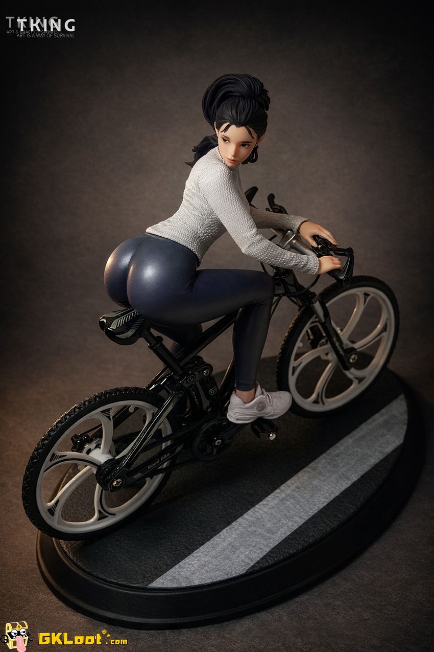 Tking Studio 1/8 Original Cycling Girl Statue - View 8 Tking Studio 1/8 Original Cycling Girl Statue - View 8