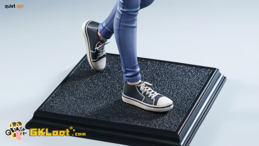 QuietArt Studio 1/6 Chainsaw Man Reze Statue - View 2 QuietArt Studio 1/6 Chainsaw Man Reze Statue - View 2