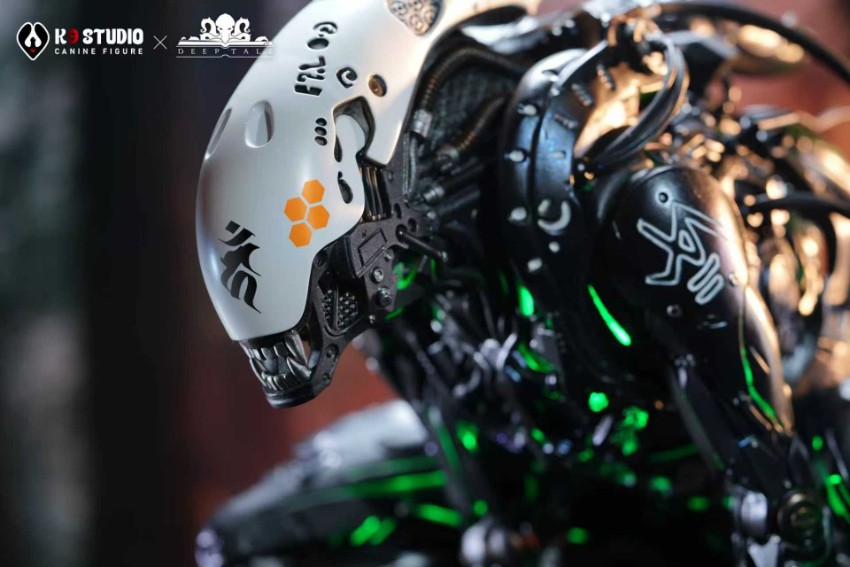K9 & Deep Tale Studio Alien Mechanical Xenomorph Statue w/ LED - View 5 K9 & Deep Tale Studio Alien Mechanical Xenomorph Statue w/ LED - View 5