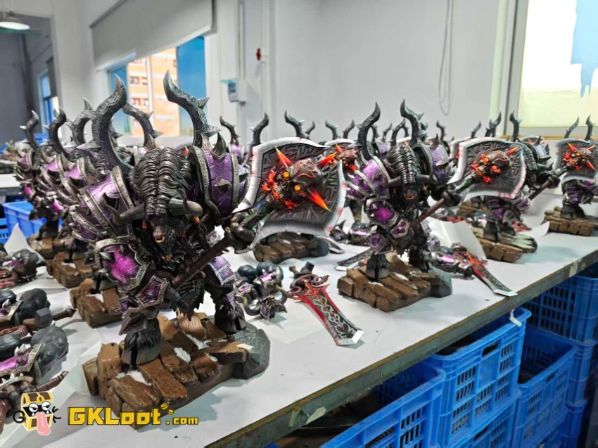 ChaoLu Studio 1/8 World of Warcraft Reginald Windsor & Baine Bloodhoof Statue - View 3 ChaoLu Studio 1/8 World of Warcraft Reginald Windsor & Baine Bloodhoof Statue - View 3