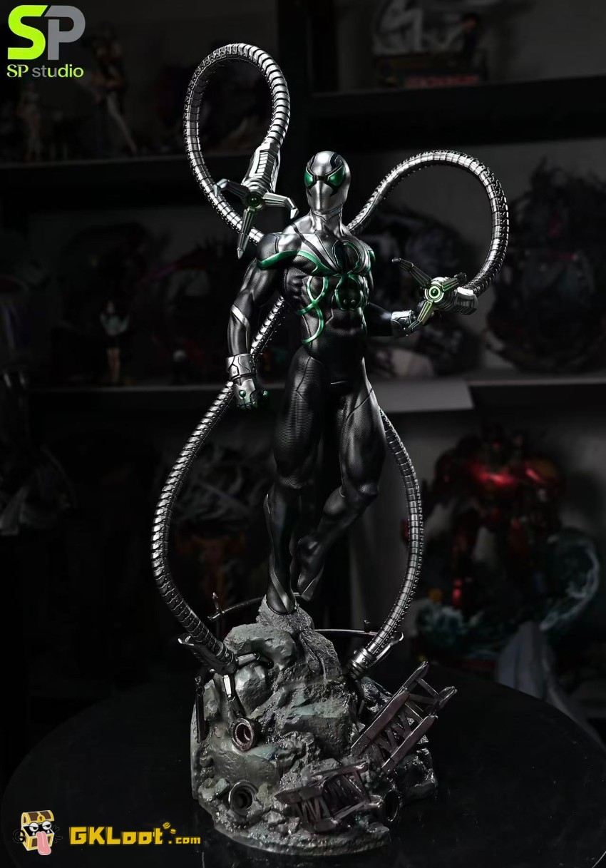 SP Studio 1/4 Marvel Comics Spider Man Statue w/ LED - View 3 SP Studio 1/4 Marvel Comics Spider Man Statue w/ LED - View 3