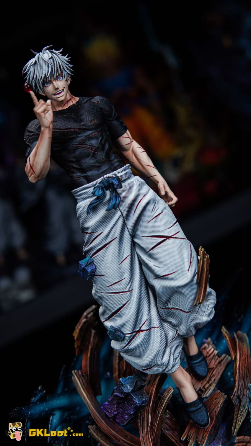 JJking Studio 1/6 Jujutsu Kaisen Satoru Gojo Statue - View 3 JJking Studio 1/6 Jujutsu Kaisen Satoru Gojo Statue - View 3