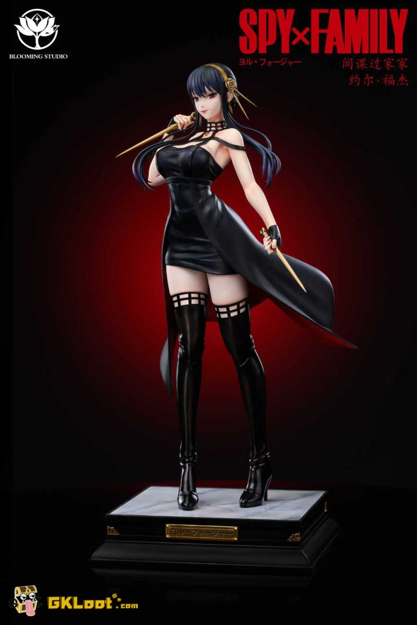 Blooming Studio 1/8 Spy × Family Yor Forger Statue - View 4 Blooming Studio 1/8 Spy × Family Yor Forger Statue - View 4