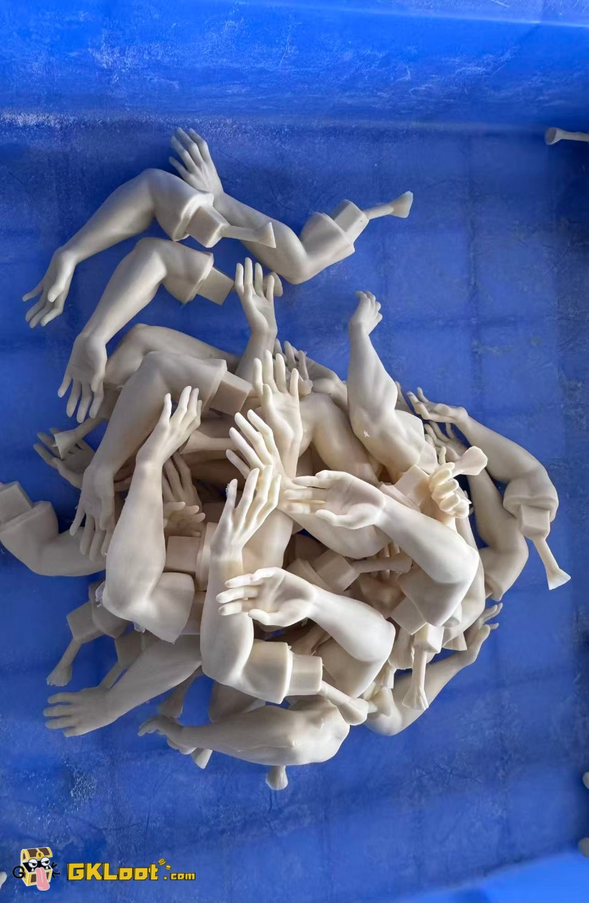 Biggest Man Studio 1/6 Love and Deepspace Zayne Statue - View 6 Biggest Man Studio 1/6 Love and Deepspace Zayne Statue - View 6