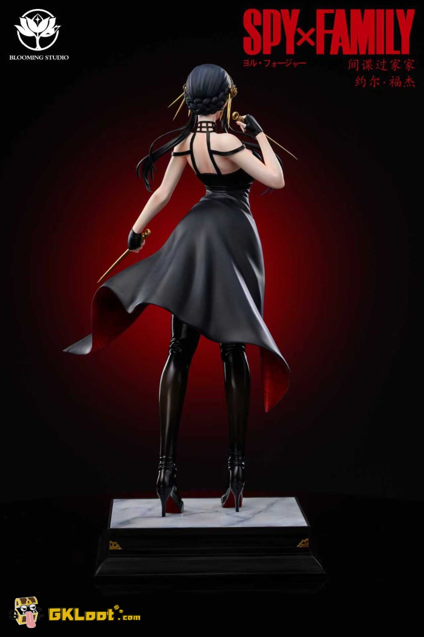 Blooming Studio 1/8 Spy × Family Yor Forger Statue - View 5 Blooming Studio 1/8 Spy × Family Yor Forger Statue - View 5