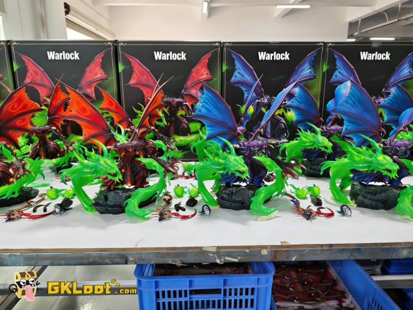 Black Rock Studio 1/8 World of Warcraft Forsaken Warlock T6 & S3 Statue - View 1 Black Rock Studio 1/8 World of Warcraft Forsaken Warlock T6 & S3 Statue - View 1