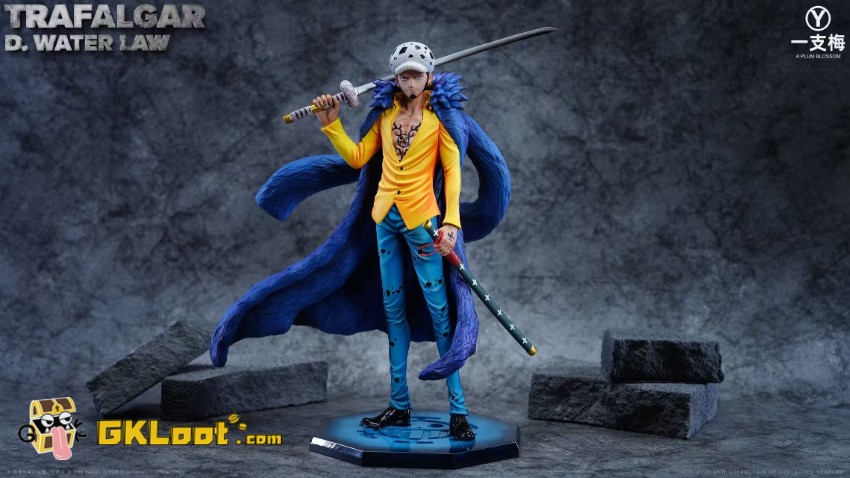 A PLUM BLOSSOM Studio 1/8 One Piece Trafalgar D. Water Law Statue - View 4 A PLUM BLOSSOM Studio 1/8 One Piece Trafalgar D. Water Law Statue - View 4