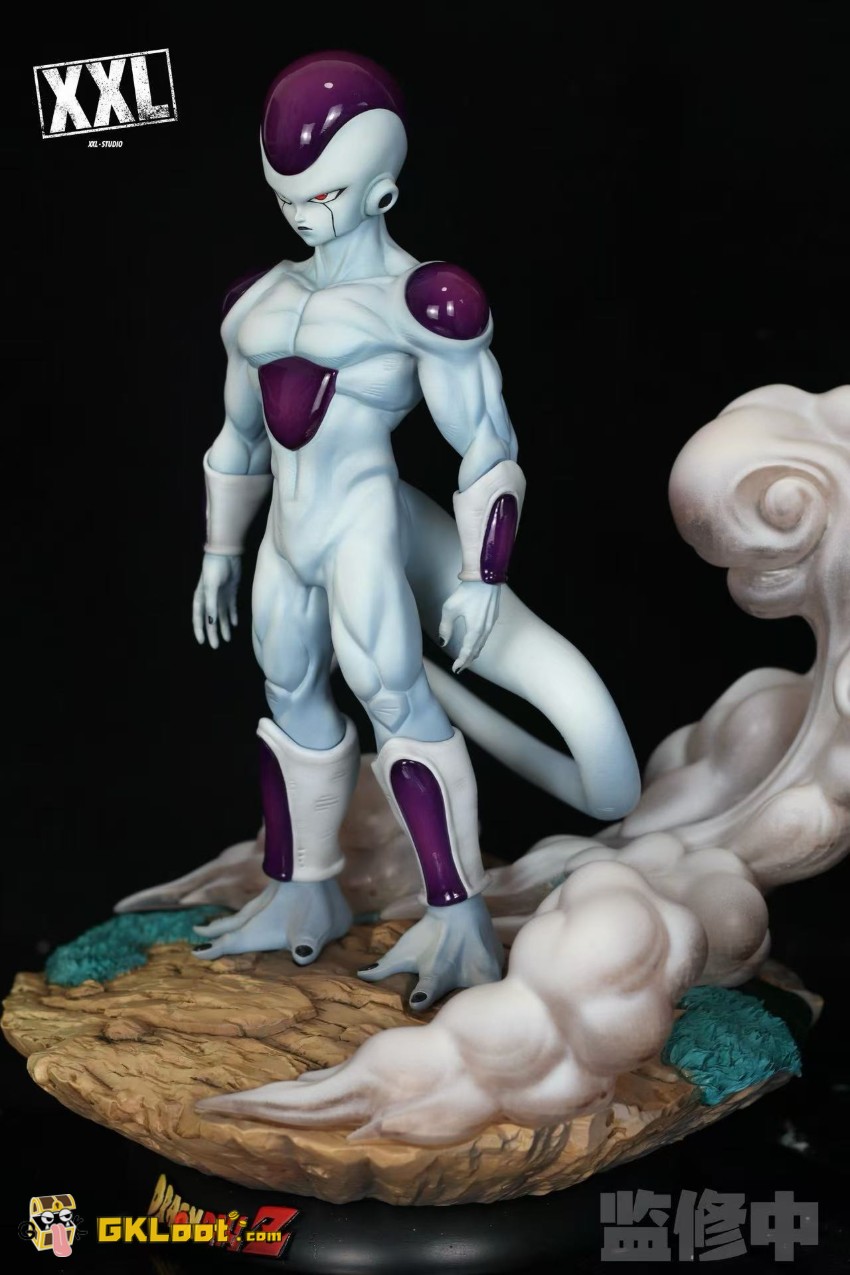 XXL Studio Dragon Ball Frieza Statue - View 5 XXL Studio Dragon Ball Frieza Statue - View 5