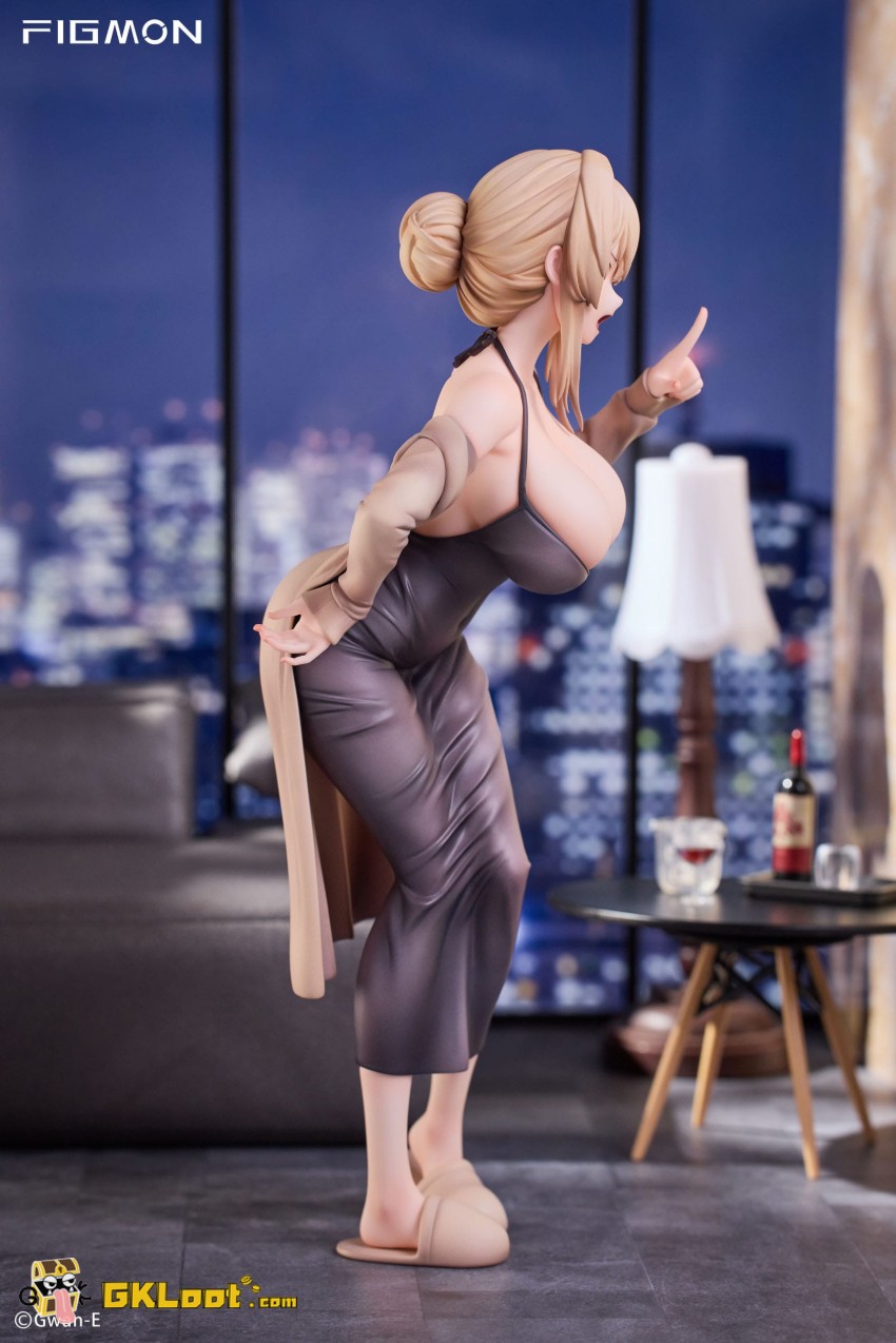 Figmon Studio 1/6 Original Erin - View 4 Figmon Studio 1/6 Original Erin - View 4