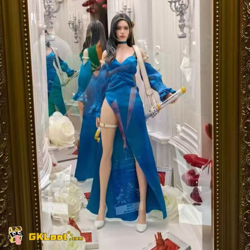 Atompunk Studio Original Hyacinth Statue - View 1 Atompunk Studio Original Hyacinth Statue - View 1