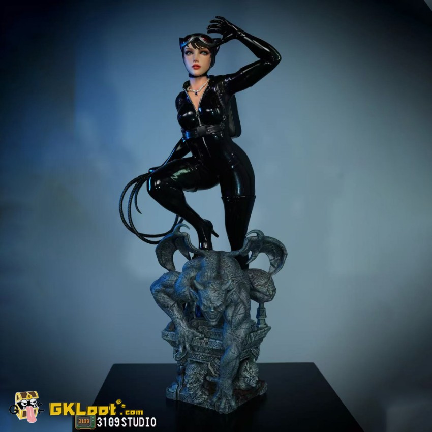 3109 Studio 1/4 DC Comics Catwoman Statue - View 1 3109 Studio 1/4 DC Comics Catwoman Statue - View 1