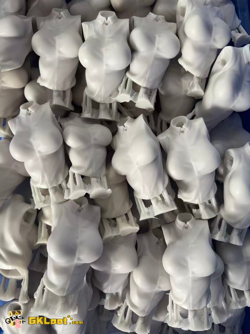 Polar Bear Studio 1/4 Chainsaw Man Makima Statue - View 5 Polar Bear Studio 1/4 Chainsaw Man Makima Statue - View 5