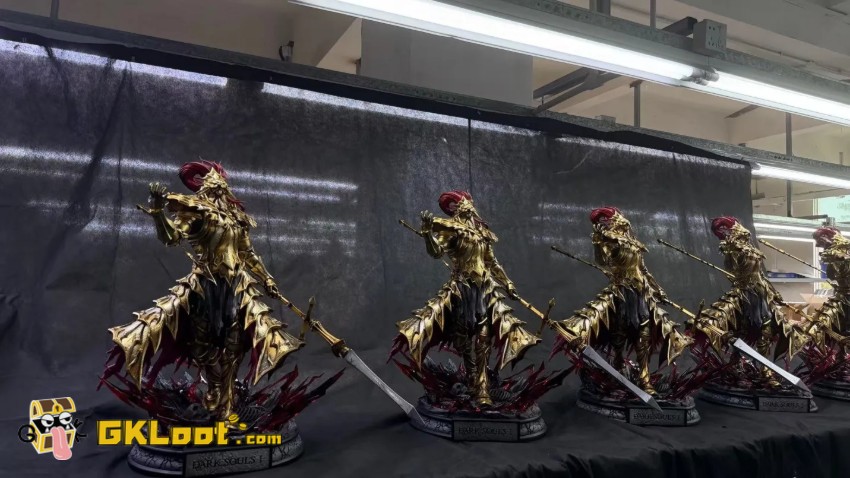 Red Stone Studio 1/4 Dark Souls Ornstein Statue - View 2 Red Stone Studio 1/4 Dark Souls Ornstein Statue - View 2