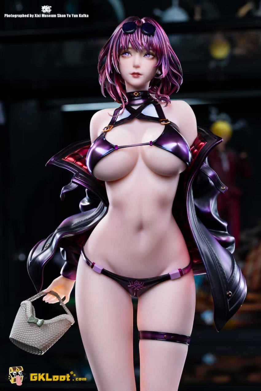 Mountain Rain Cloud Studio 1/4 Honkai: Star Rail Kafka Statue - View 3 Mountain Rain Cloud Studio 1/4 Honkai: Star Rail Kafka Statue - View 3