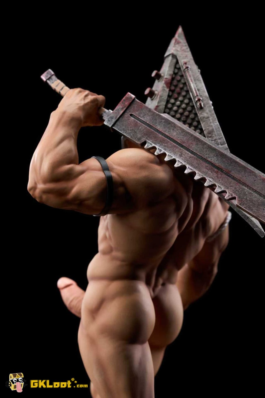 Mono Studio 1/6 Silent Hill Pyramid Head Statue - View 6 Mono Studio 1/6 Silent Hill Pyramid Head Statue - View 6