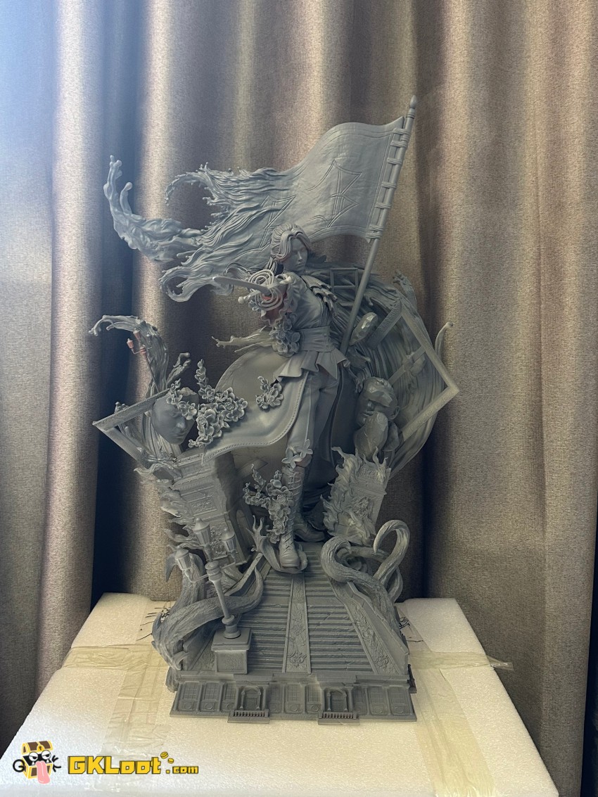 Bard Studio Clair Obscur: Expedition 33 Maelle Statue w/ LED - View 4 Bard Studio Clair Obscur: Expedition 33 Maelle Statue w/ LED - View 4