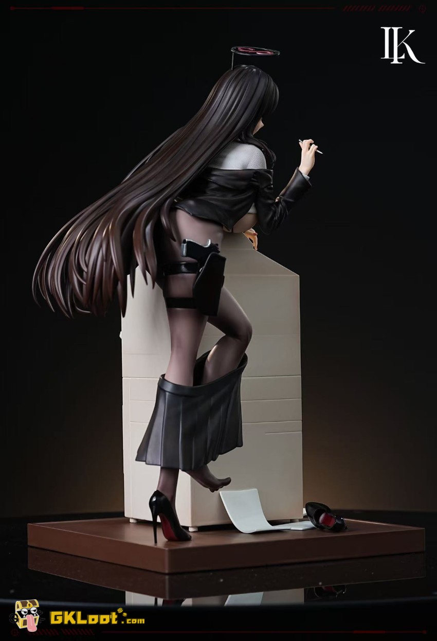 LK Studio 1/4 Blue Archive Tsukatsuki Rio Statue - View 4 LK Studio 1/4 Blue Archive Tsukatsuki Rio Statue - View 4