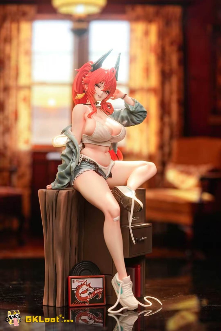 New Age Studio Goddess of Victory: Nikke Red Hood Statue - View 5 New Age Studio Goddess of Victory: Nikke Red Hood Statue - View 5