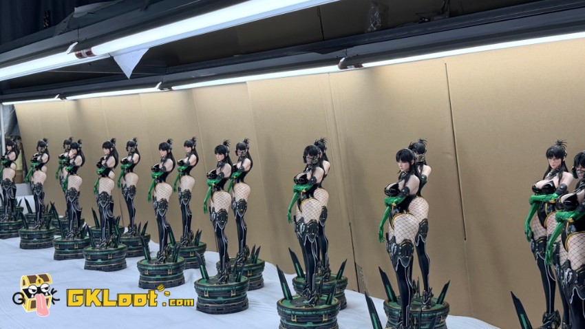 Pants Power Studio 1/4 The First Descendant Freyna Statue - View 2 Pants Power Studio 1/4 The First Descendant Freyna Statue - View 2