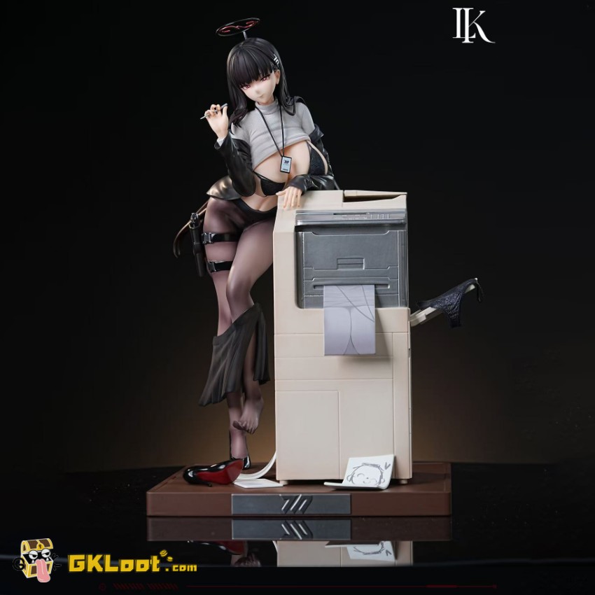 LK Studio 1/4 Blue Archive Tsukatsuki Rio Statue - View 1 LK Studio 1/4 Blue Archive Tsukatsuki Rio Statue - View 1