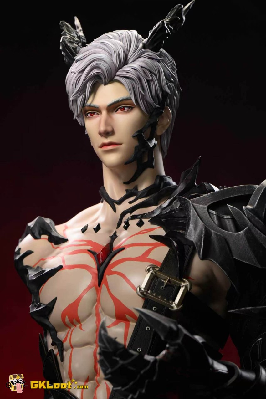 Summer Studio Love and Deepspace Sylus Bust Statue - View 6 Summer Studio Love and Deepspace Sylus Bust Statue - View 6