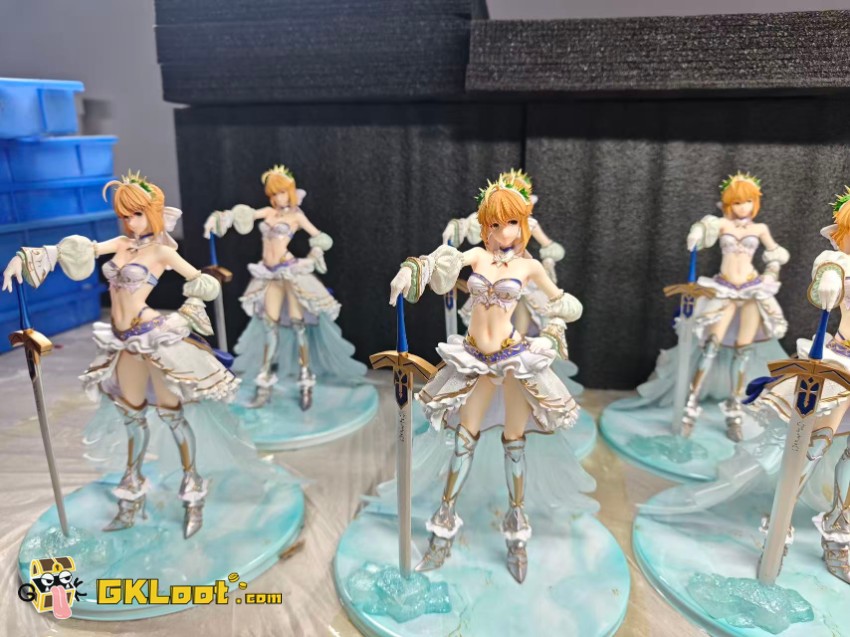 SakuraCore Studio Fate/Stay Night Saber Artoria Pendragon Statue - View 3 SakuraCore Studio Fate/Stay Night Saber Artoria Pendragon Statue - View 3