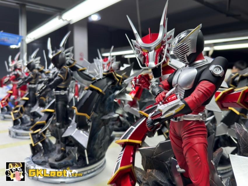 LB Studio Kamen Rider Ryuki Statue - View 1 LB Studio Kamen Rider Ryuki Statue - View 1