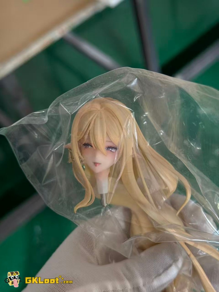 YaoMengMeng Studio Azur Lane HNLMS Gouden Leeuw Statue - View 3 YaoMengMeng Studio Azur Lane HNLMS Gouden Leeuw Statue - View 3