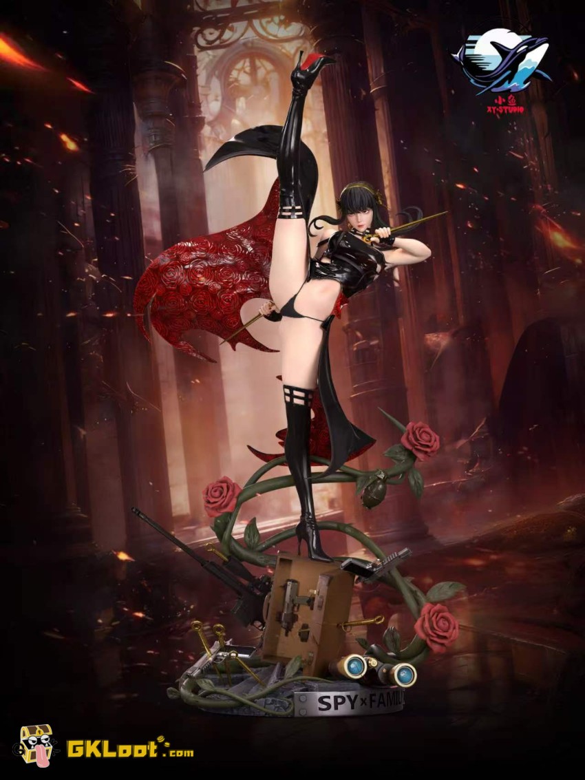 XY Studio 1/6 Spy × Family Yor Forger Statue - View 5 XY Studio 1/6 Spy × Family Yor Forger Statue - View 5