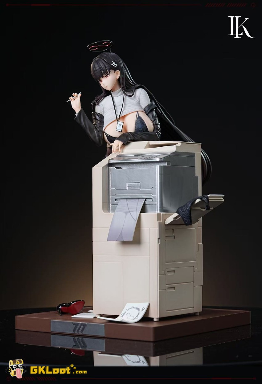 LK Studio 1/4 Blue Archive Tsukatsuki Rio Statue - View 6 LK Studio 1/4 Blue Archive Tsukatsuki Rio Statue - View 6