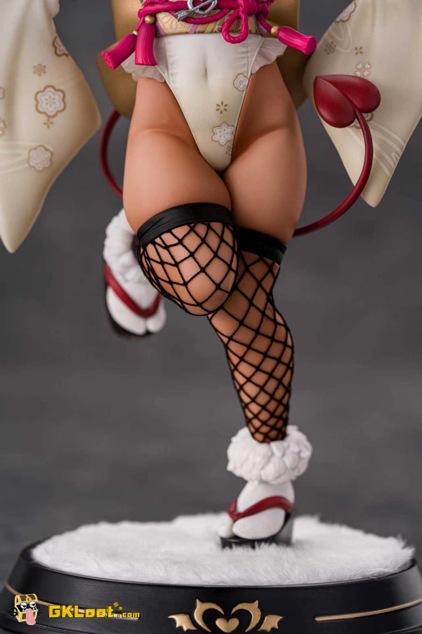 Kiwi Toys Studio 1/6 Original Bronze Succubus - View 3 Kiwi Toys Studio 1/6 Original Bronze Succubus - View 3