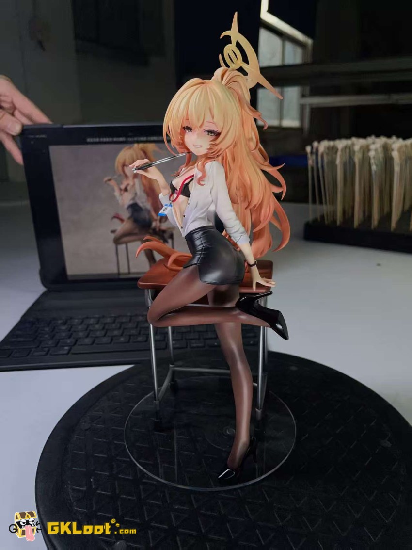 ACGN 02 Studio 1/6 Blue Archive Smiling Professor Statue - View 1 ACGN 02 Studio 1/6 Blue Archive Smiling Professor Statue - View 1