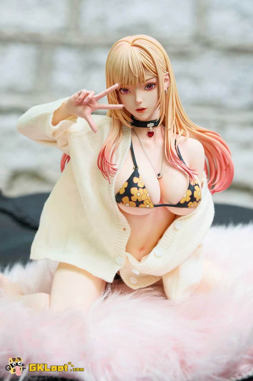 Creation Studio 1/4 My Dress-Up Darling Kitagawa Marin Statue - View 2 Creation Studio 1/4 My Dress-Up Darling Kitagawa Marin Statue - View 2
