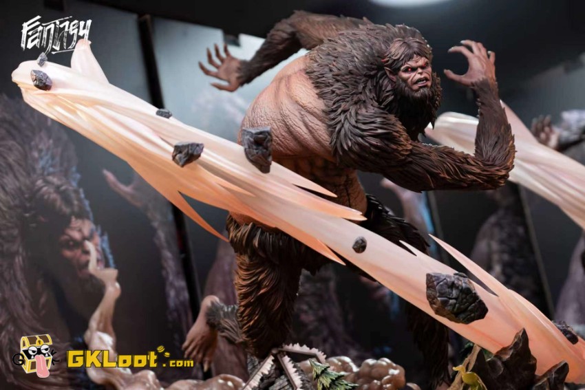 Fantasy Studio Attack on Titan Beast Titan w/ LED - View 2 Fantasy Studio Attack on Titan Beast Titan w/ LED - View 2