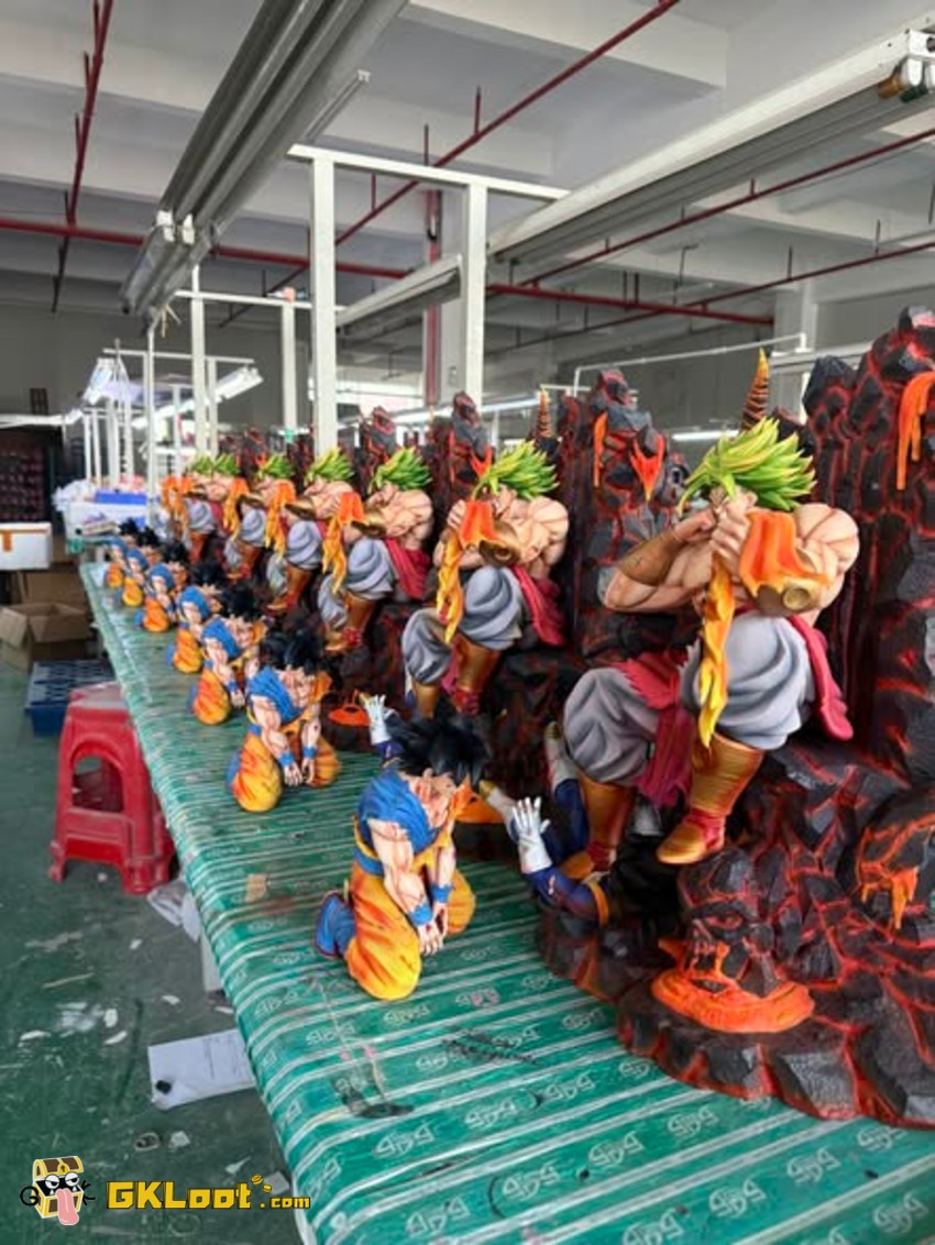 Yi Shou Studio Dragon Ball Broly Statue - View 1 Yi Shou Studio Dragon Ball Broly Statue - View 1