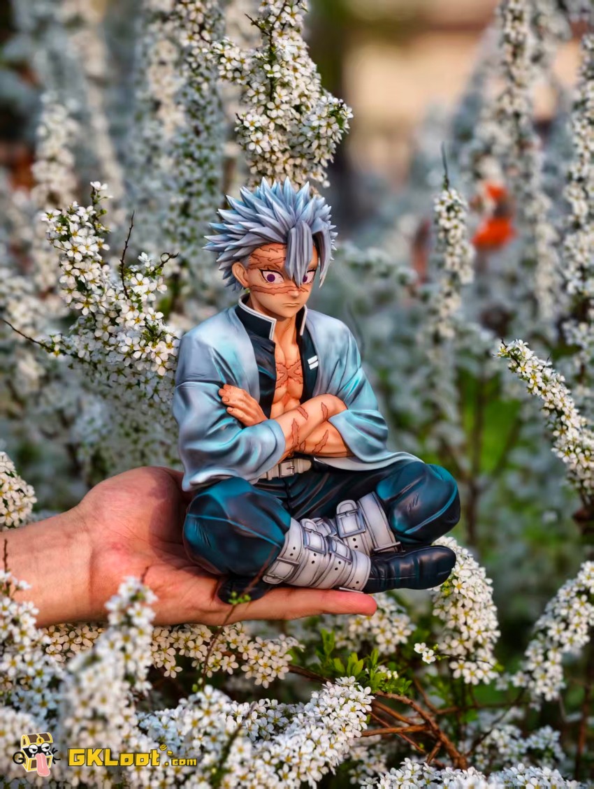 Ren Studio Demon Slayer Shinazugawa Sanemi Statue - View 4 Ren Studio Demon Slayer Shinazugawa Sanemi Statue - View 4