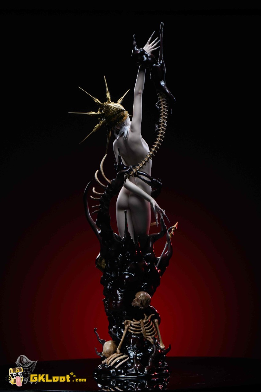 Craving Eyes Studio 1/5 Dark Souls Dark Sun Gwyndolin Statue - View 6 Craving Eyes Studio 1/5 Dark Souls Dark Sun Gwyndolin Statue - View 6