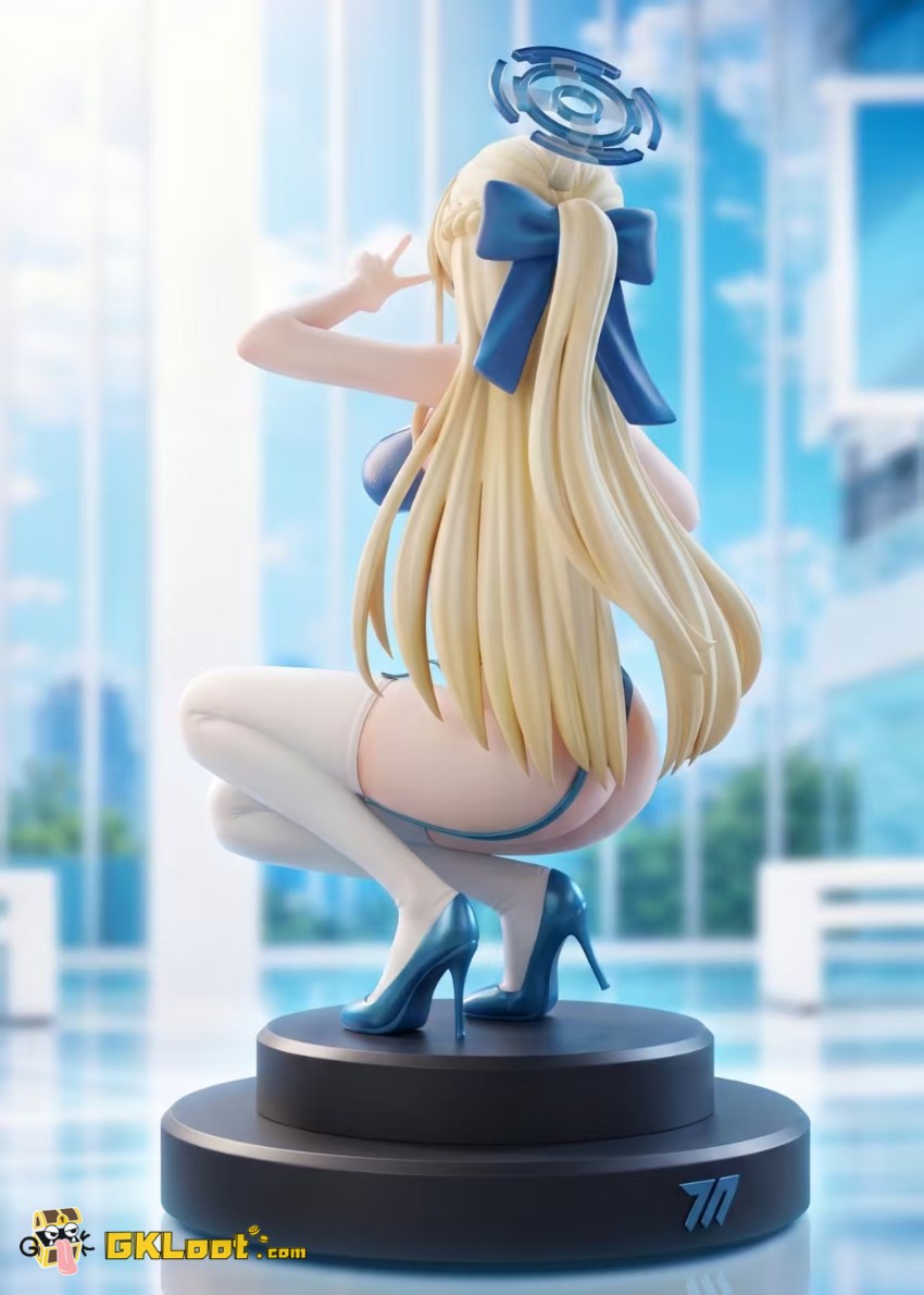 Bust Studio 1/6 Blue Archive Asuma Toki Statue - View 6 Bust Studio 1/6 Blue Archive Asuma Toki Statue - View 6